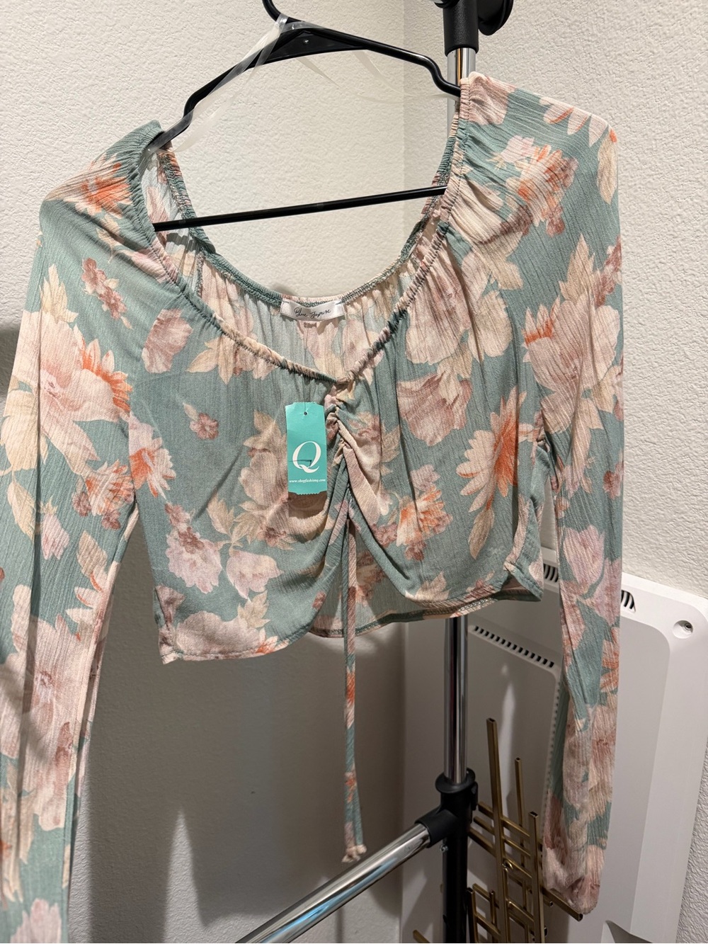 Qupid Sage Green Floral Drawstring Long-Sleeve Crop Top